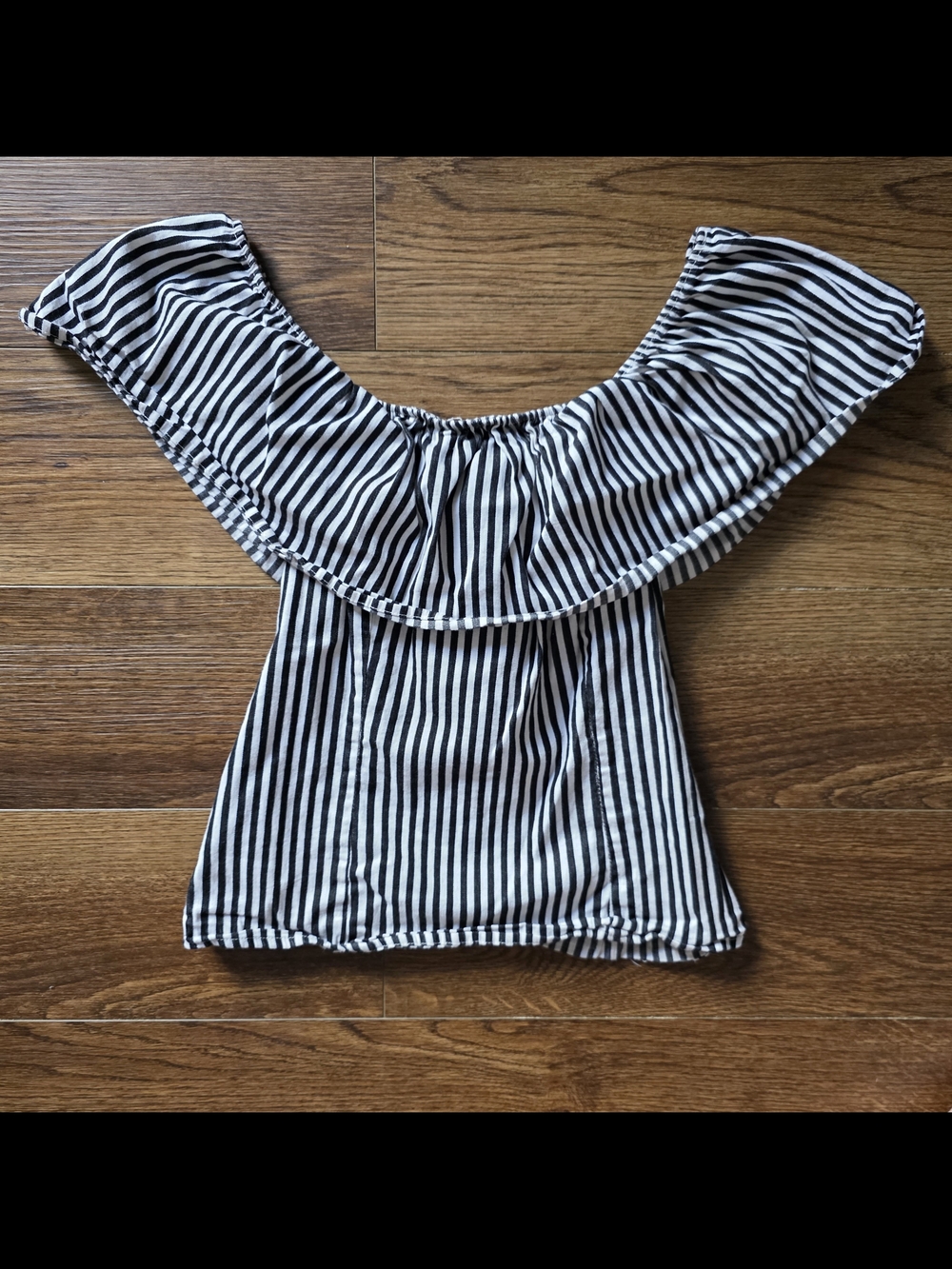 Off-Shoulder Black & White Striped Women's Top Medium Summer Cotton Blend